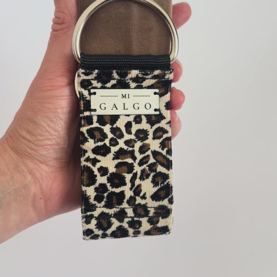 Peggy leopard print limited slip collar in motion